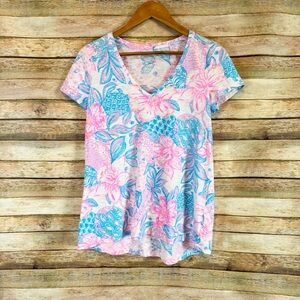 Lilly Pulitzer Women's Etta V Neck Snappy Turtle Pineapple Top Size XS